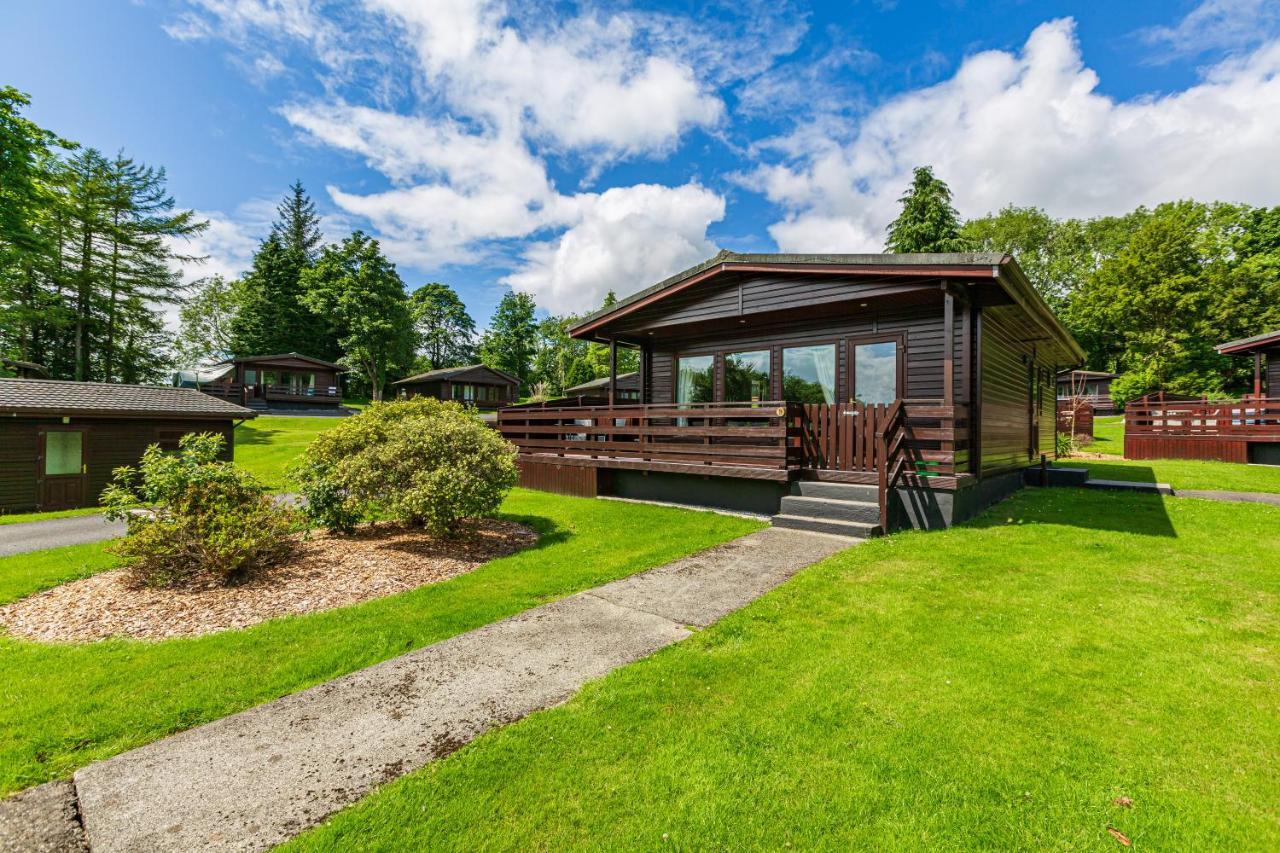 Bluebell Lodge 9 With Hot Tub ニュートン・スチュワート エクステリア 写真